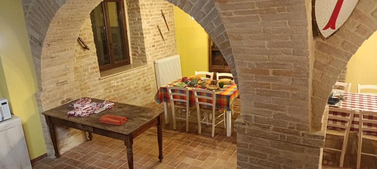 I Templari - Affittacamere Castignano Dış mekan fotoğraf